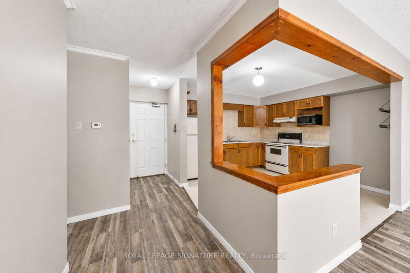 307 - 440 Durham Street W
