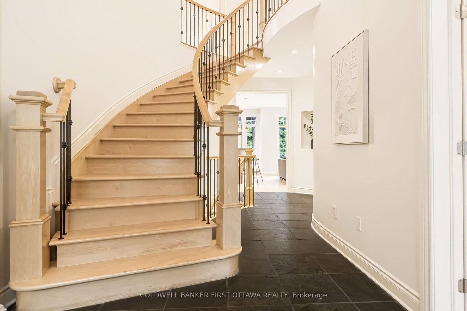 48 BERT G ARGUE Drive • Stittsville, ON photo 11
