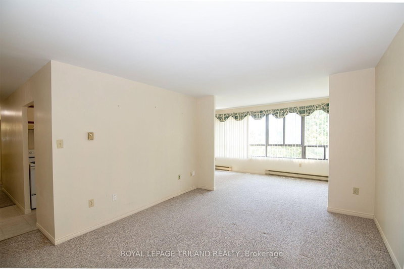 507 - 135 Base Line Road W