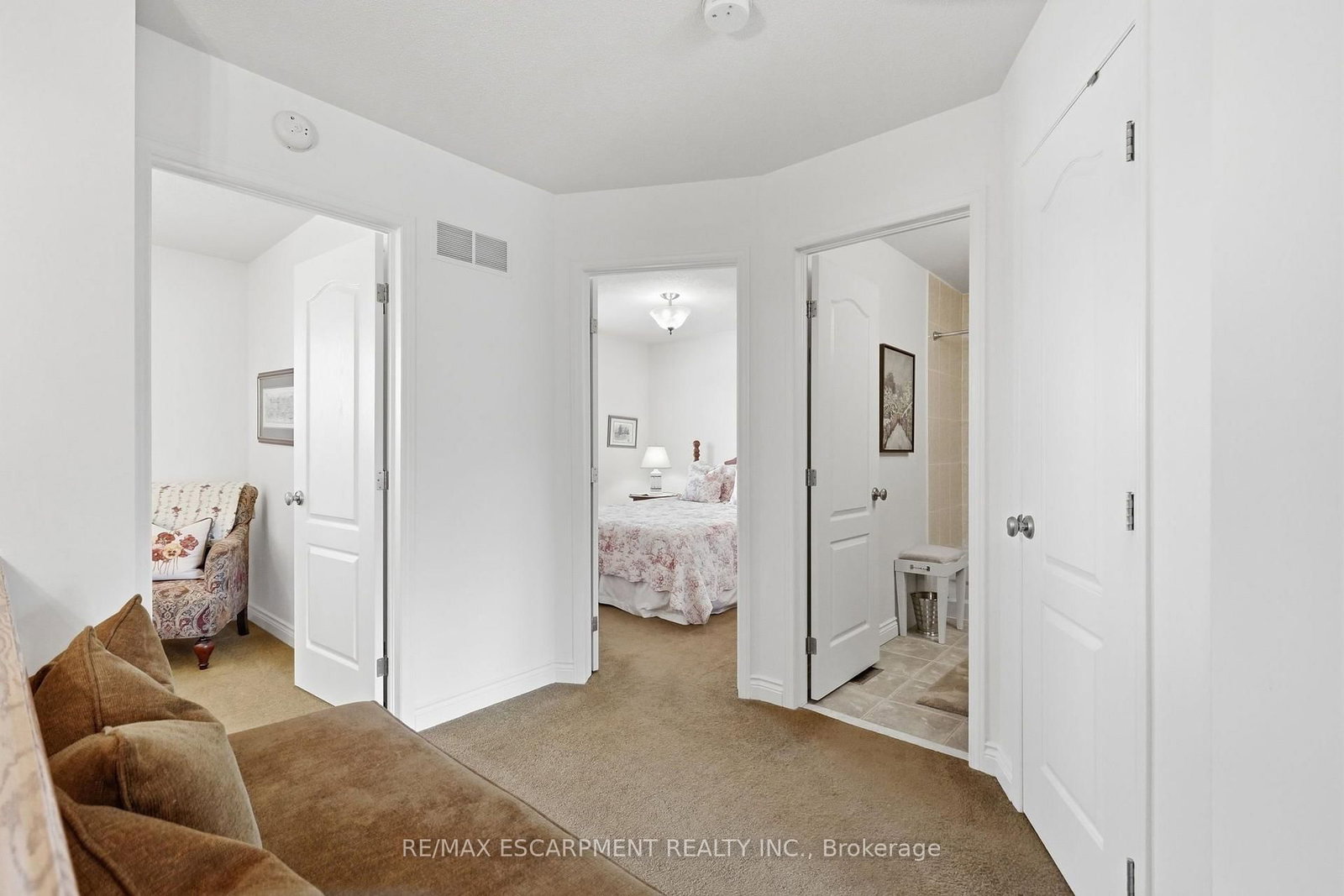 64 Redfern Avenue • Hamilton, ON photo 24