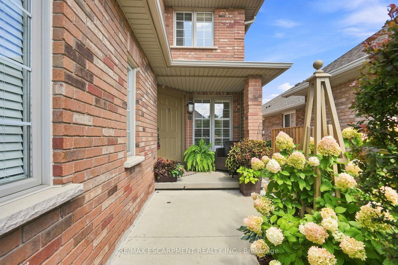 64 Redfern Avenue • Hamilton, ON photo 3