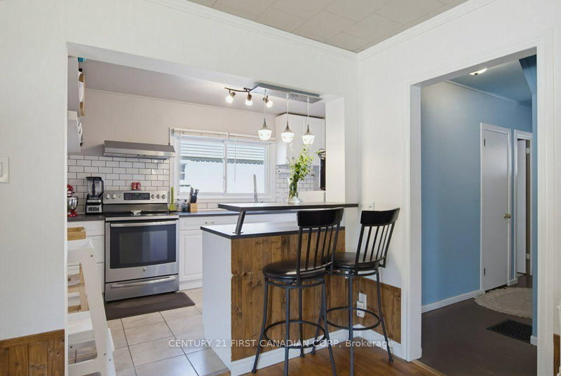 3 Parkside Drive
