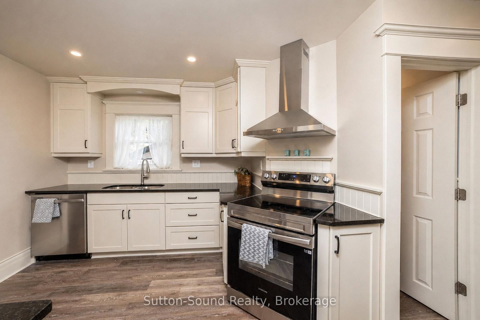 1311 4th Ave West Avenue • Owen Sound, ON photo 8