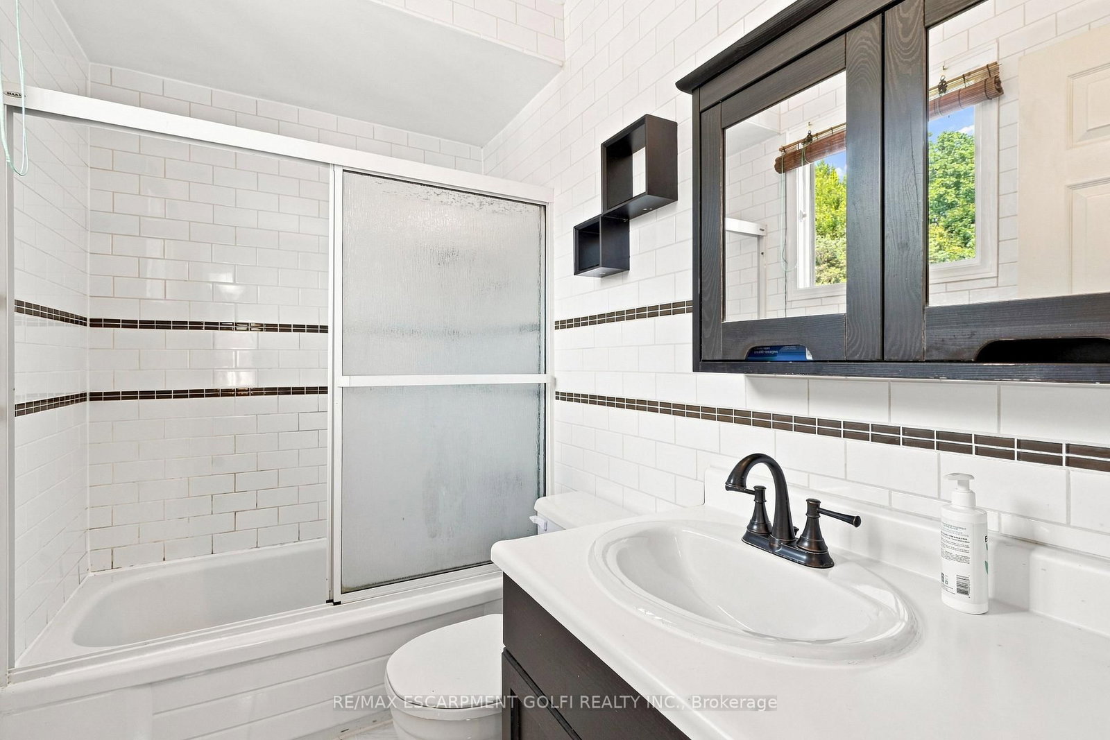 34 Lisajane Court • Hamilton, ON photo 23