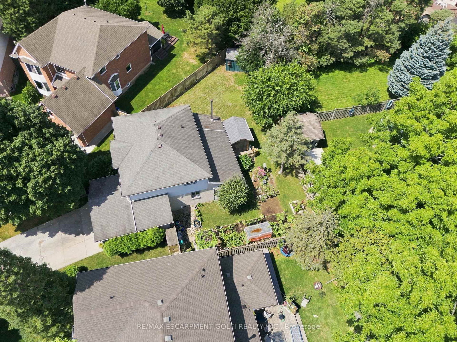34 Lisajane Court • Hamilton, ON photo 36