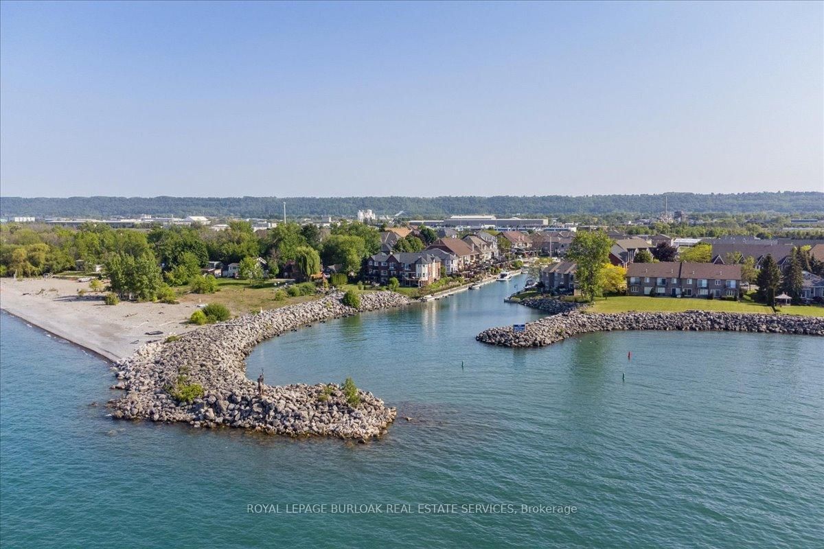 44 Sunvale Place • Hamilton, ON photo 4