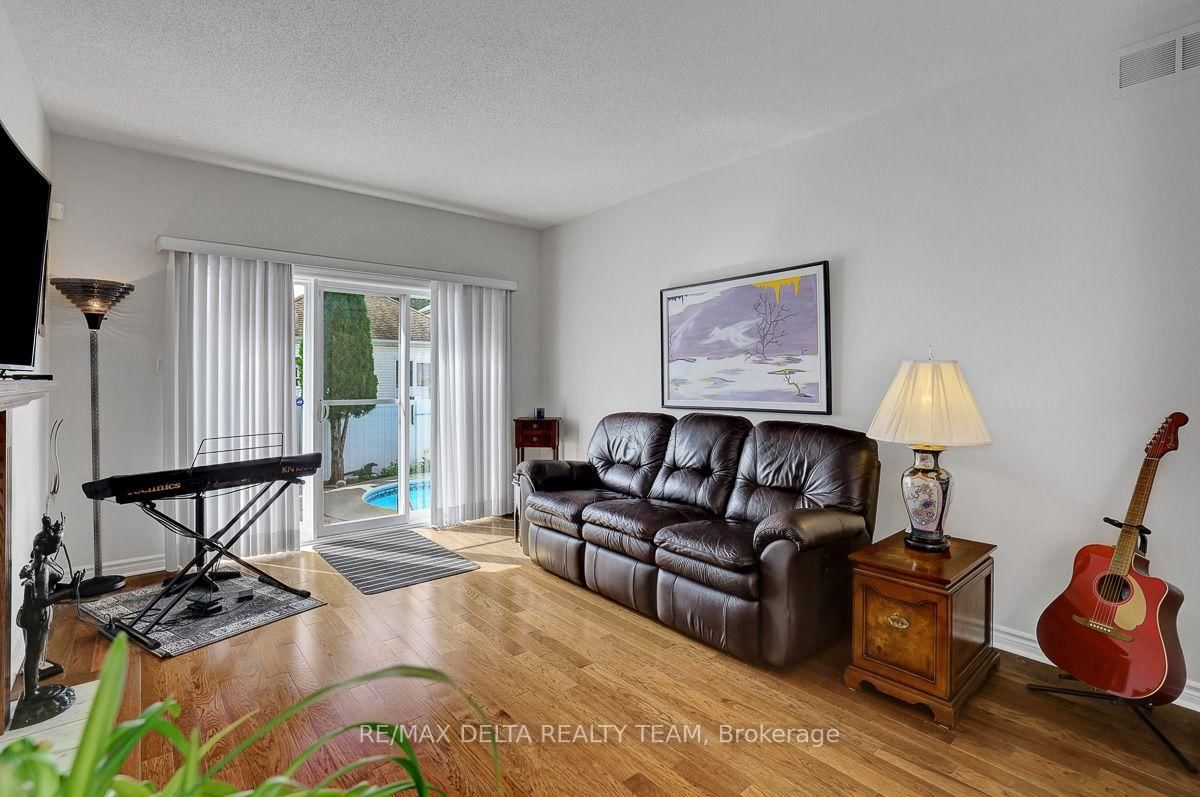 1032 Valin Street • Ottawa, ON photo 12