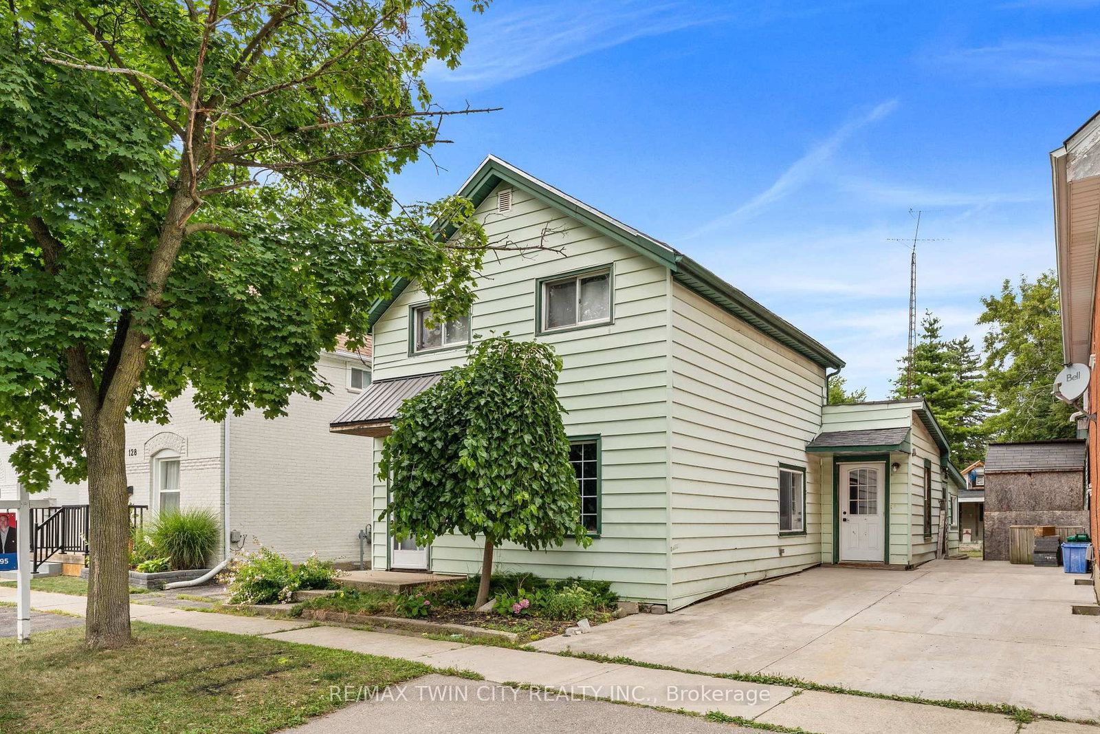 126 Cayuga Street • Brantford, ON photo 3