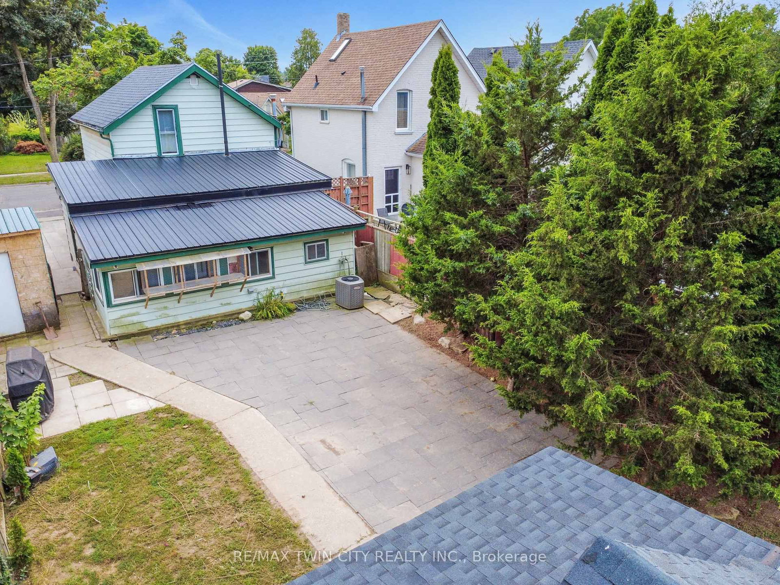 126 Cayuga Street • Brantford, ON photo 9