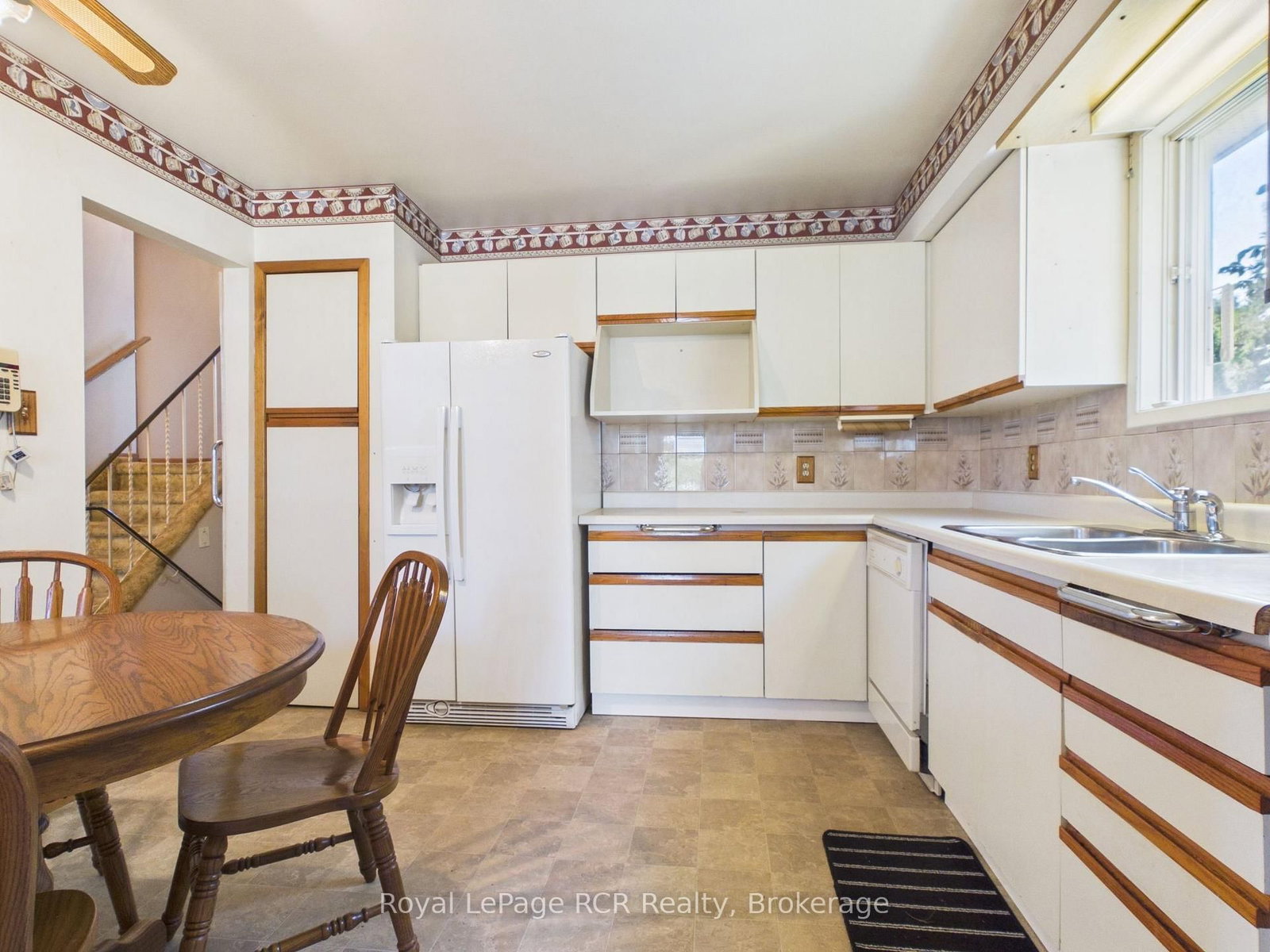 693 Macyoung Drive • Kincardine, ON photo 9
