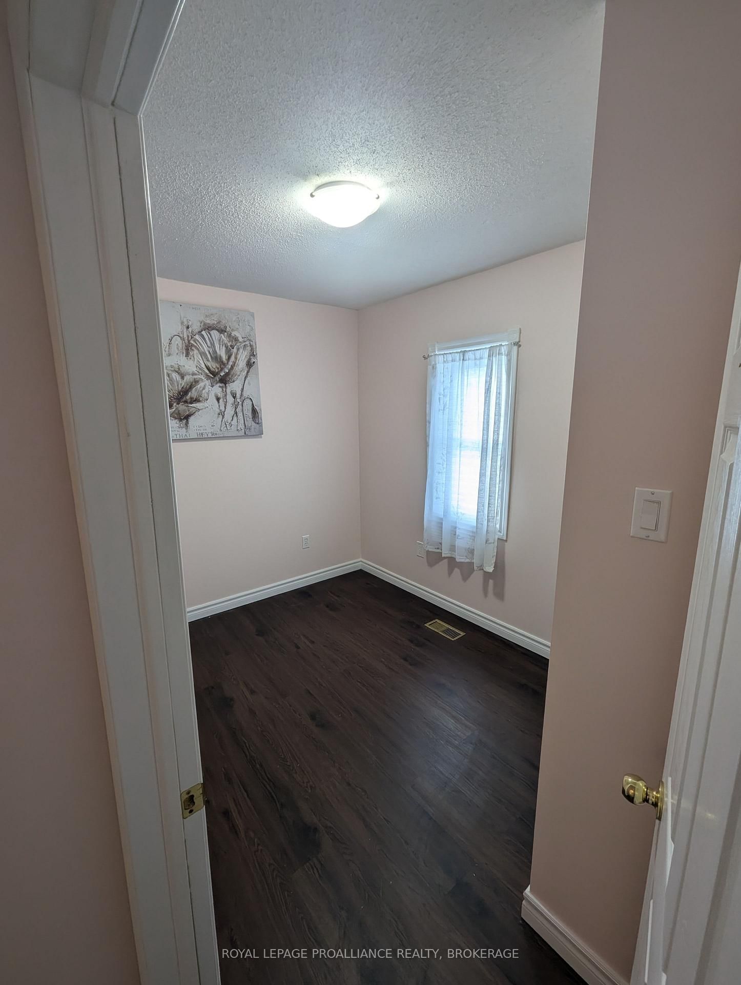 1105 Montreal Street • Kingston, ON photo 8