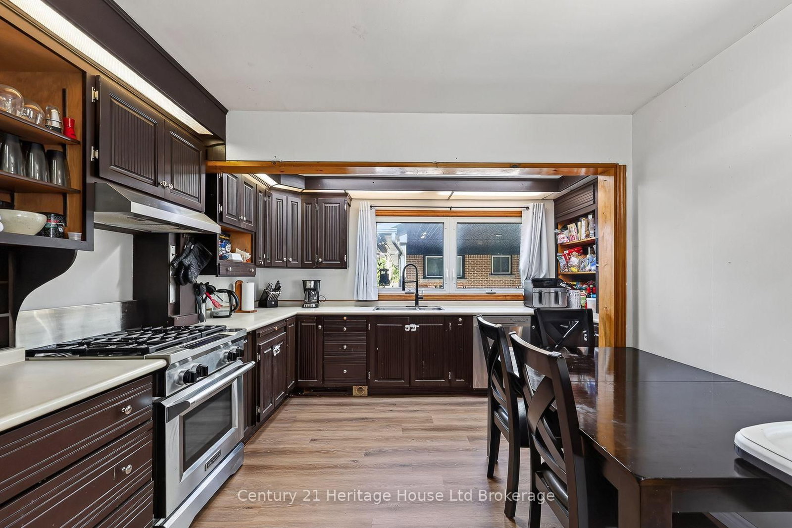 1037 Warwick Street • Woodstock, ON photo 12