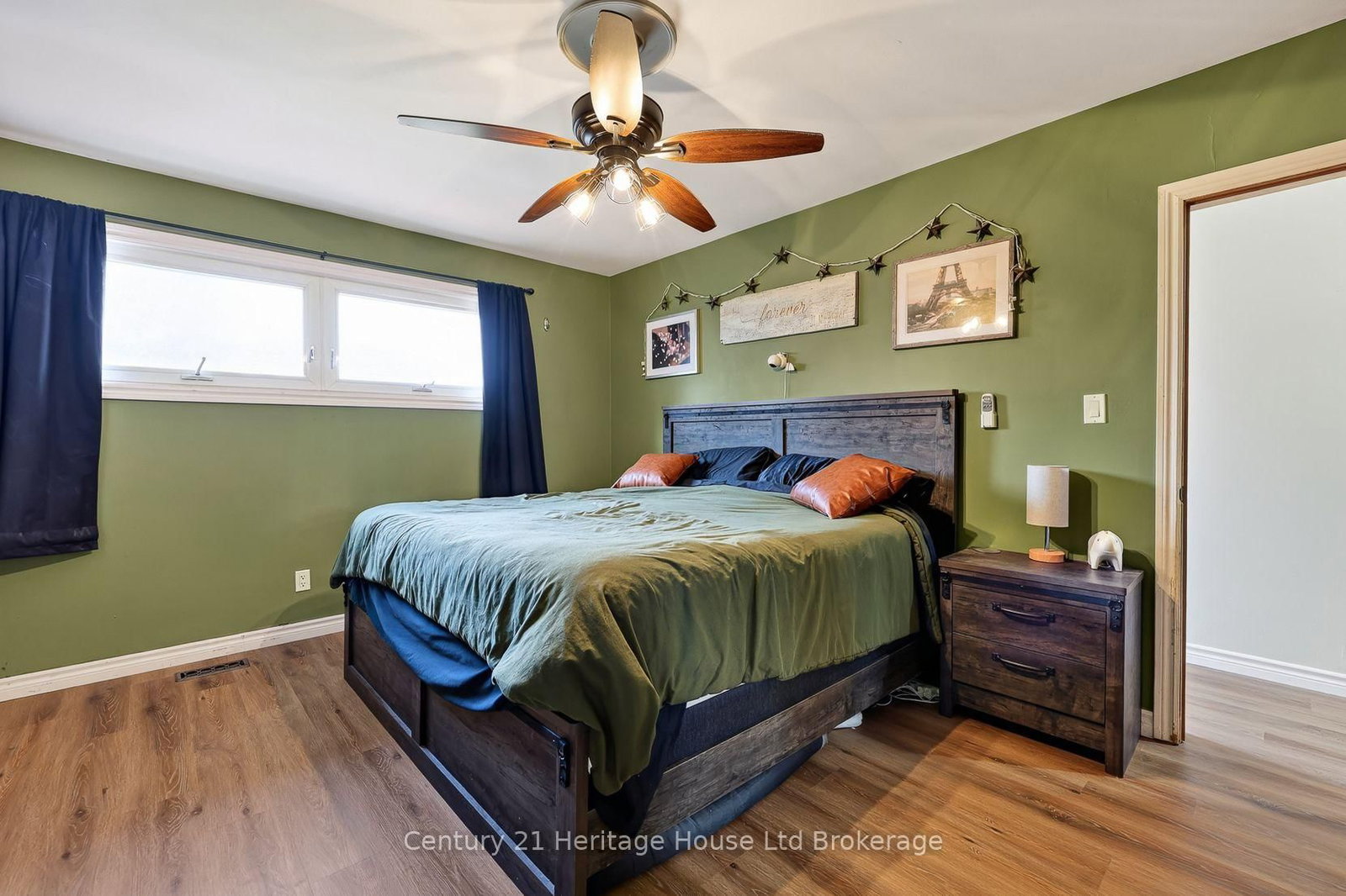 1037 Warwick Street • Woodstock, ON photo 20