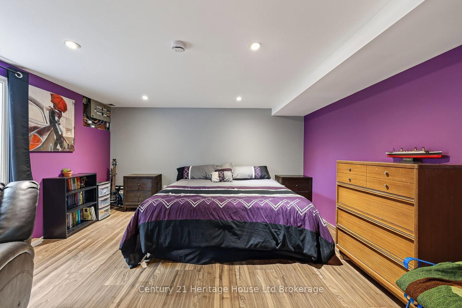 1037 Warwick Street • Woodstock, ON photo 24