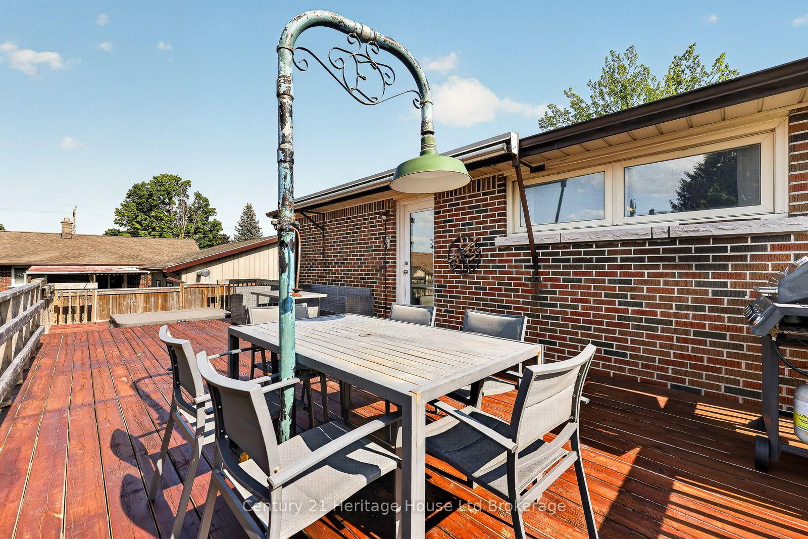 1037 Warwick Street • Woodstock, ON photo 29
