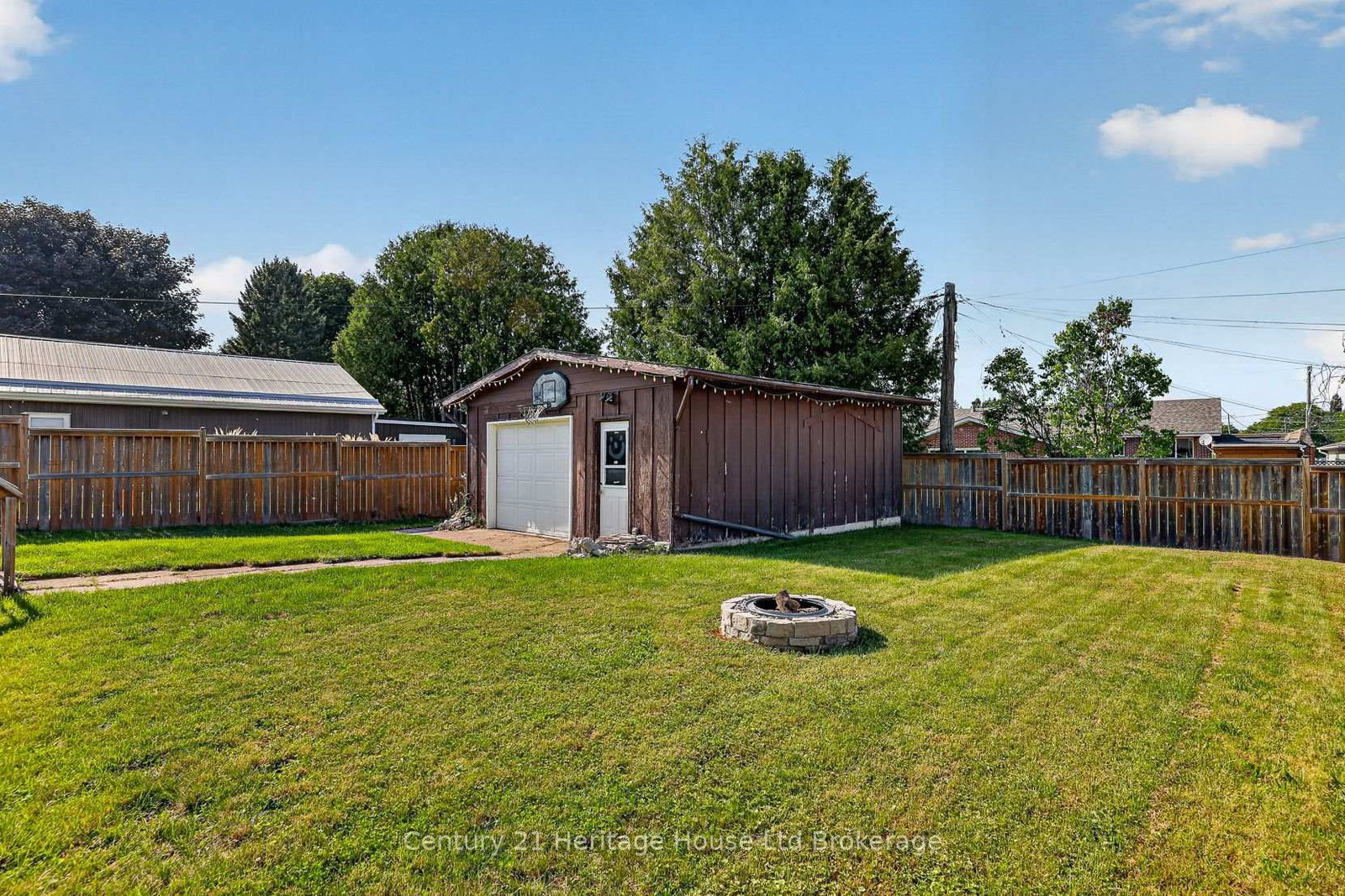1037 Warwick Street • Woodstock, ON photo 35