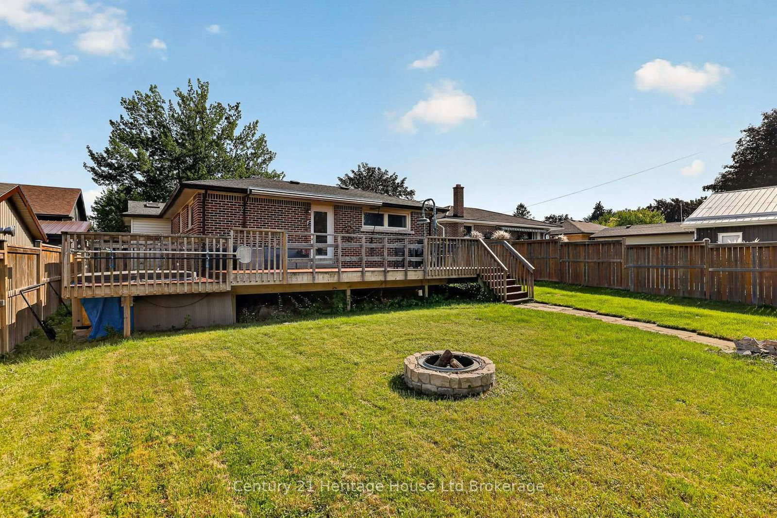 1037 Warwick Street • Woodstock, ON photo 5