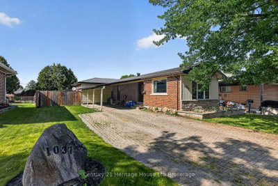 1037 Warwick Street • Woodstock, ON photo 8