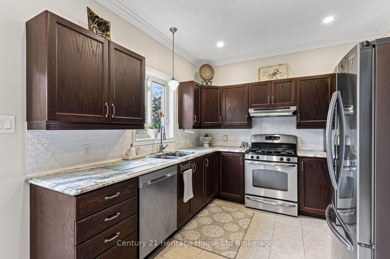 209 Munnoch Boulevard • Woodstock, ON photo 15