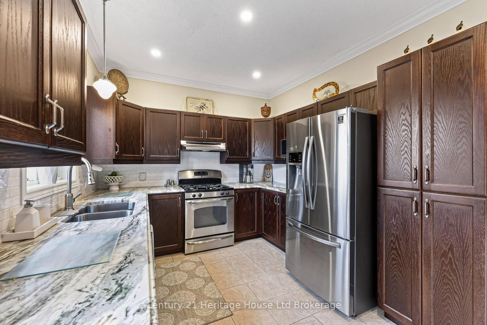209 Munnoch Boulevard • Woodstock, ON photo 16