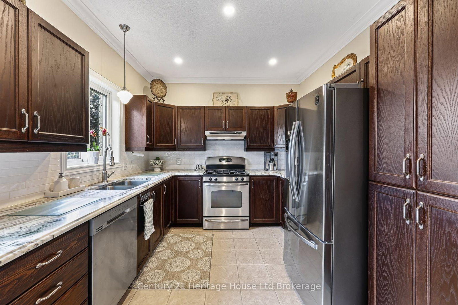 209 Munnoch Boulevard • Woodstock, ON photo 17