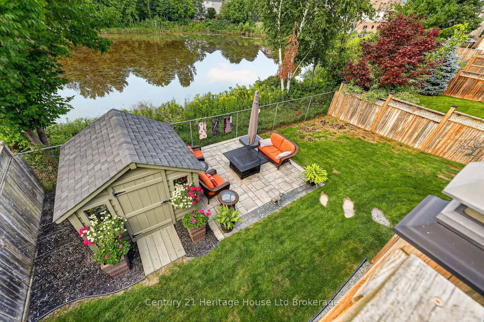 209 Munnoch Boulevard • Woodstock, ON photo 5