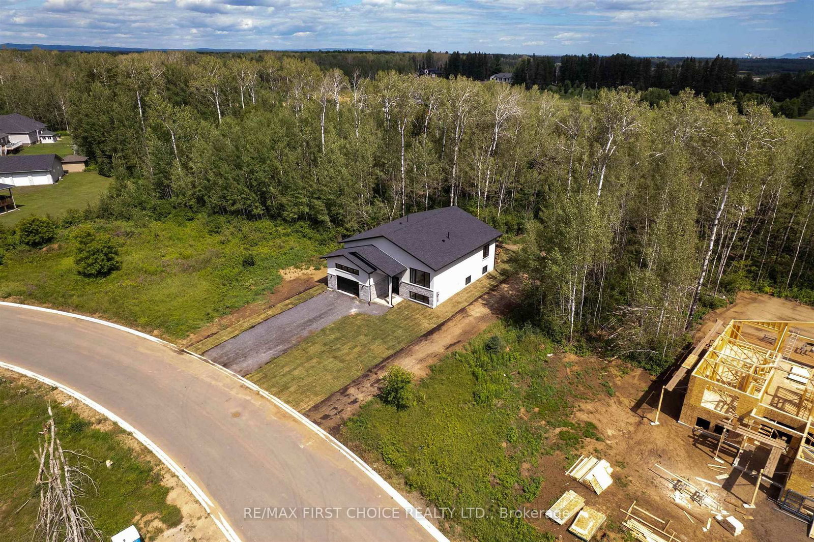 3435 King George's Park Drive • Oliver Paipoonge, ON photo 6