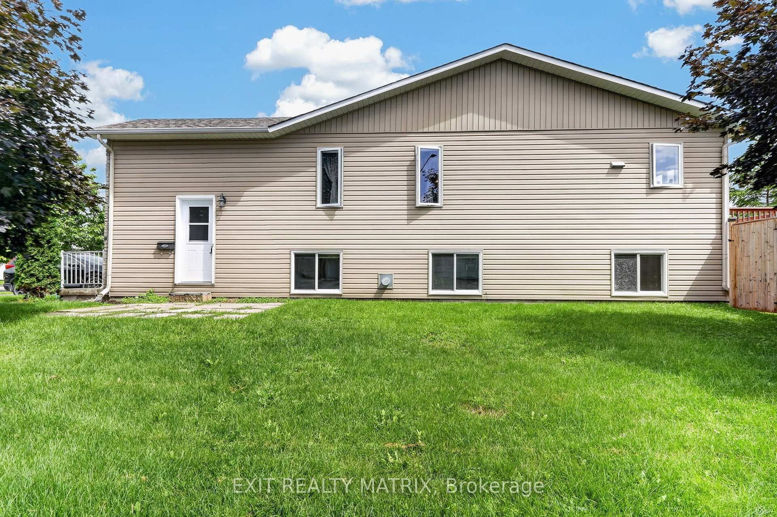 239 Stiver Street • Russell, ON photo 17