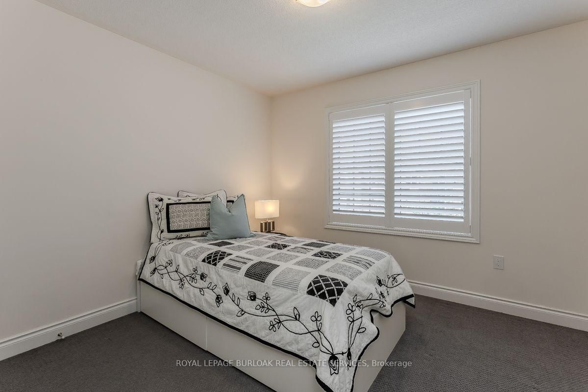 11 Cooley Grove • Hamilton, ON photo 36
