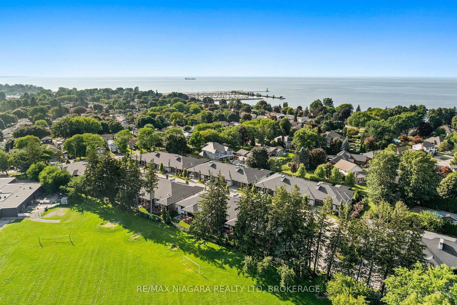 37 PEACH TREE Common • St. Catharines, ON photo 8