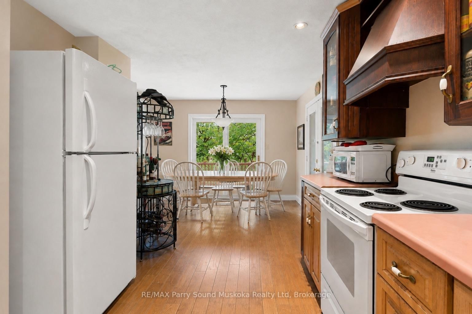 31 Lyndsey Lane • McKellar, ON photo 17