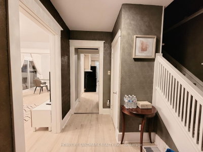 Detached House for lease at 5765 Byng Avenue, Niagara Falls, Ontario, L2G 5E1 - Hospital - MLS: X13702658