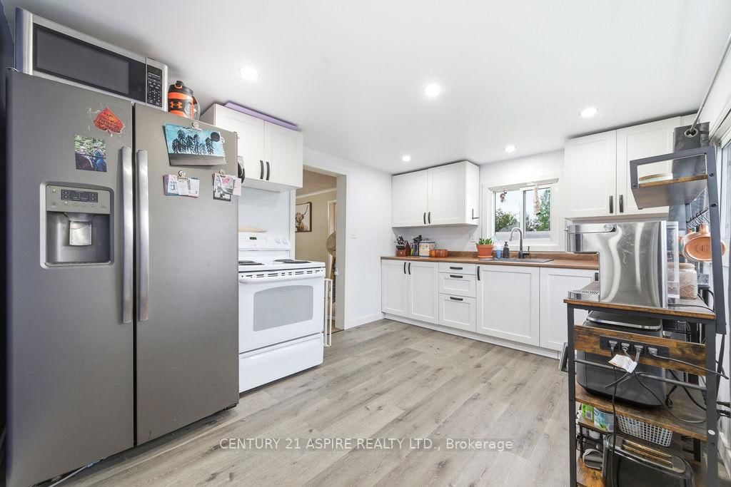 20 Hilda Street • Petawawa, ON photo 25