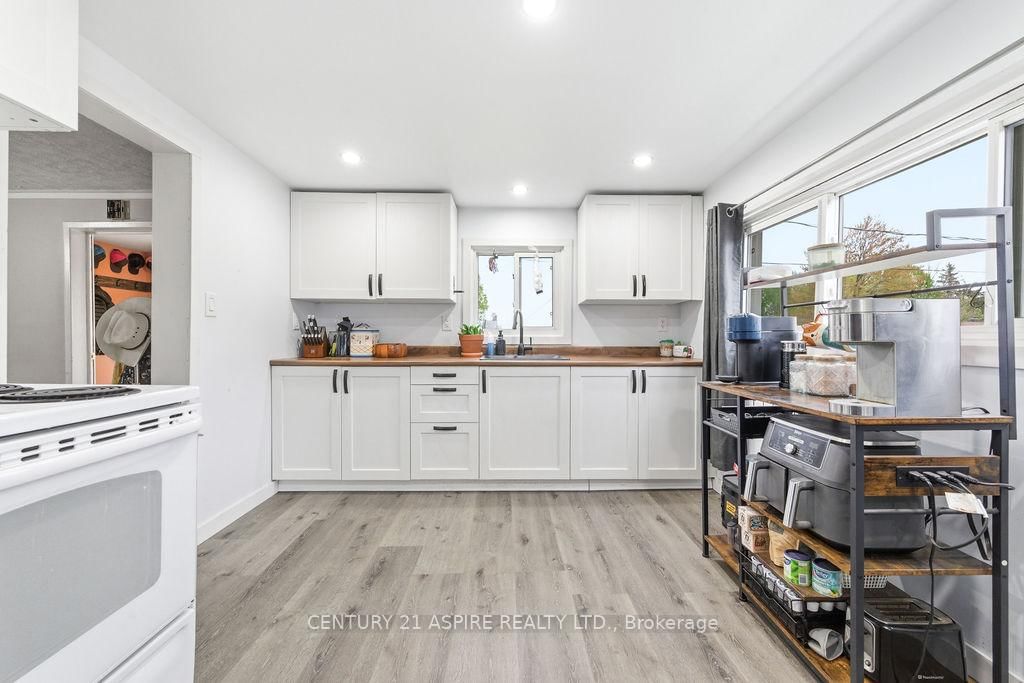 20 Hilda Street • Petawawa, ON photo 30
