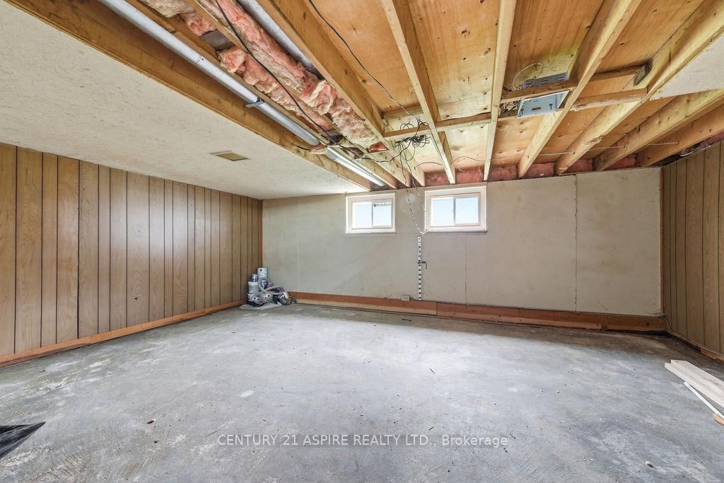 20 Hilda Street • Petawawa, ON photo 45