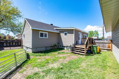 20 Hilda Street • Petawawa, ON photo 6