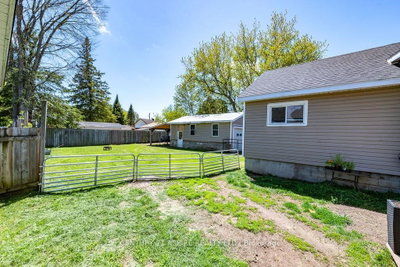 20 Hilda Street • Petawawa, ON photo 8
