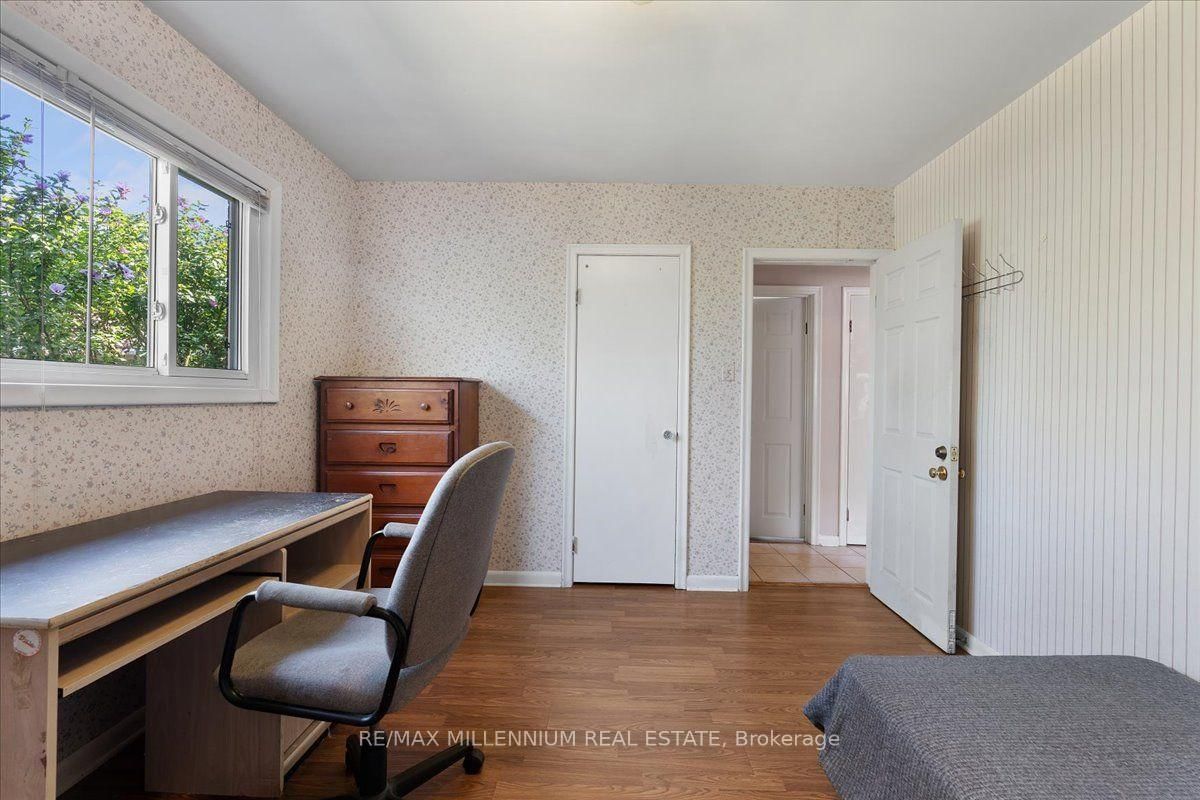 37 Radford Street • Hamilton, ON photo 20