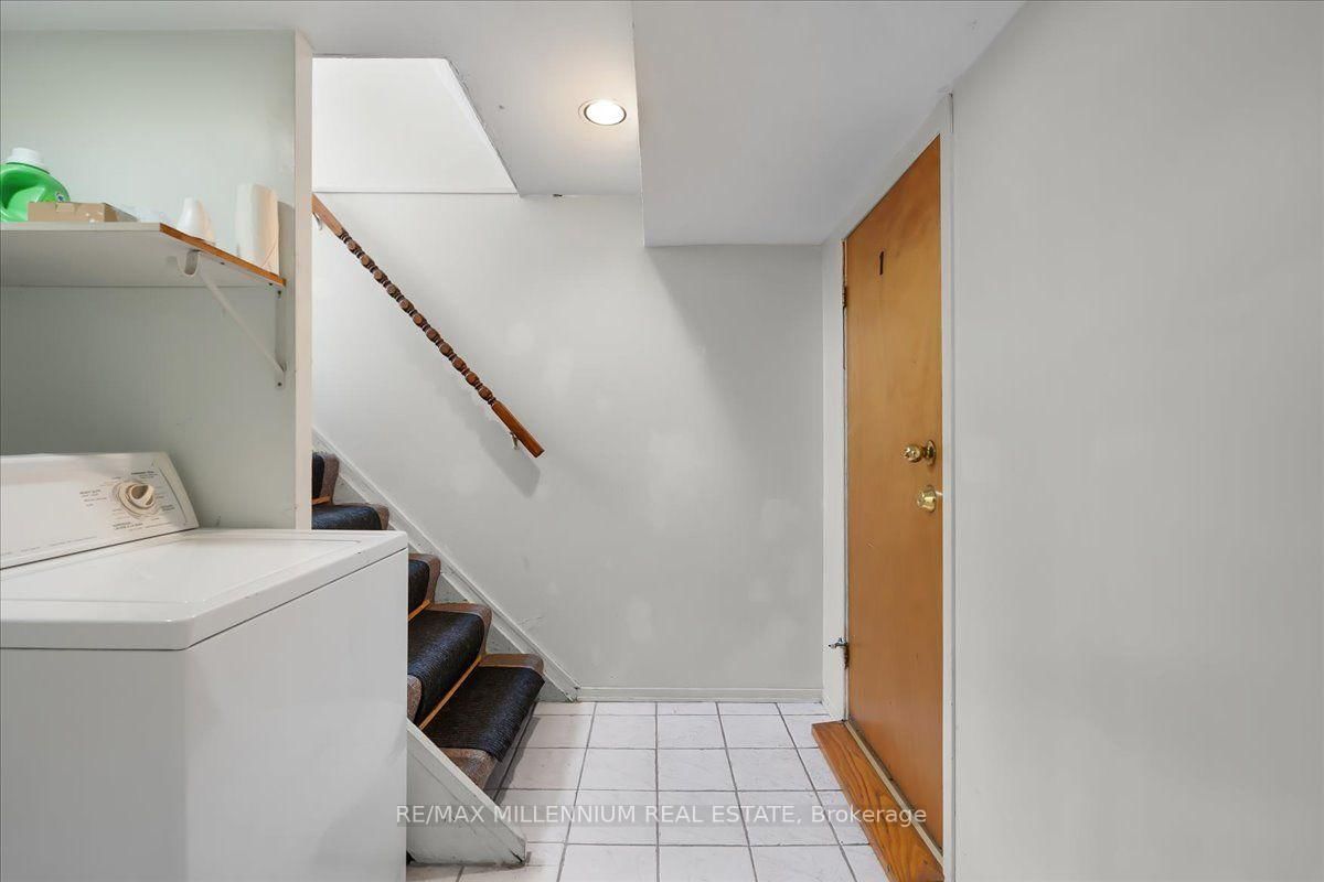 37 Radford Street • Hamilton, ON photo 25