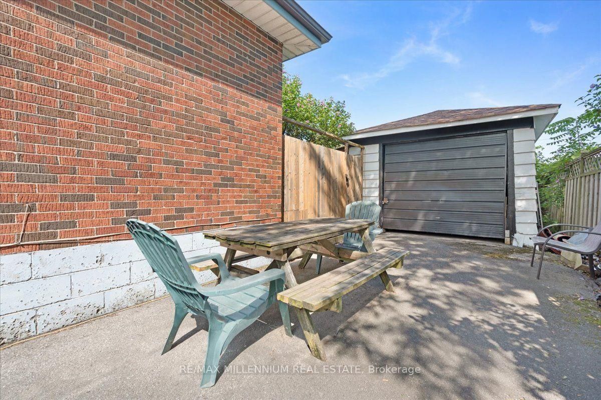 37 Radford Street • Hamilton, ON photo 39