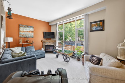 23 Watsons Lane • #31 • Hamilton, ON photo 6