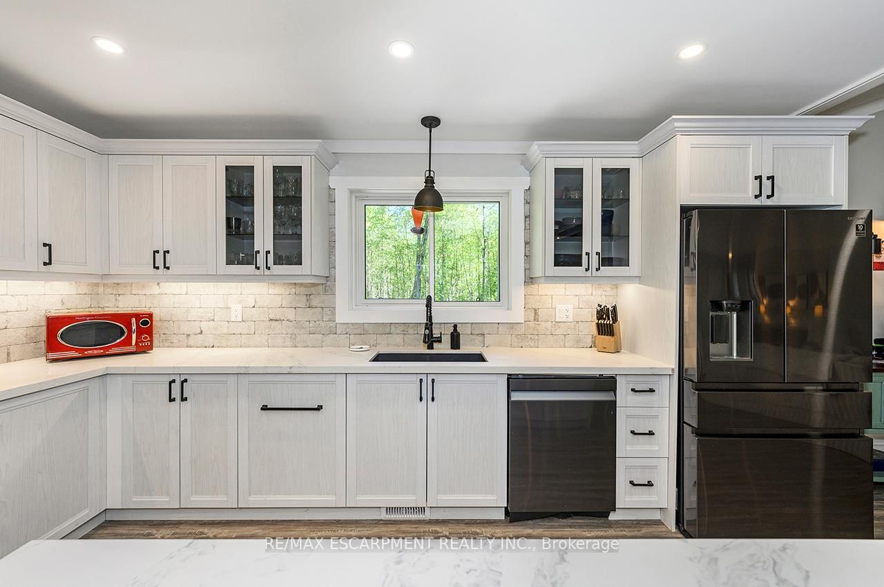 1068 Xavier Street • Gravenhurst, ON photo 10