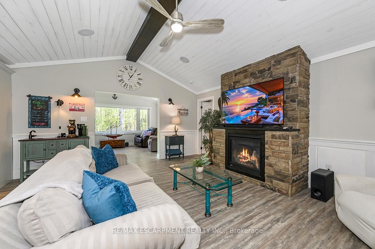 1068 Xavier Street • Gravenhurst, ON photo 16