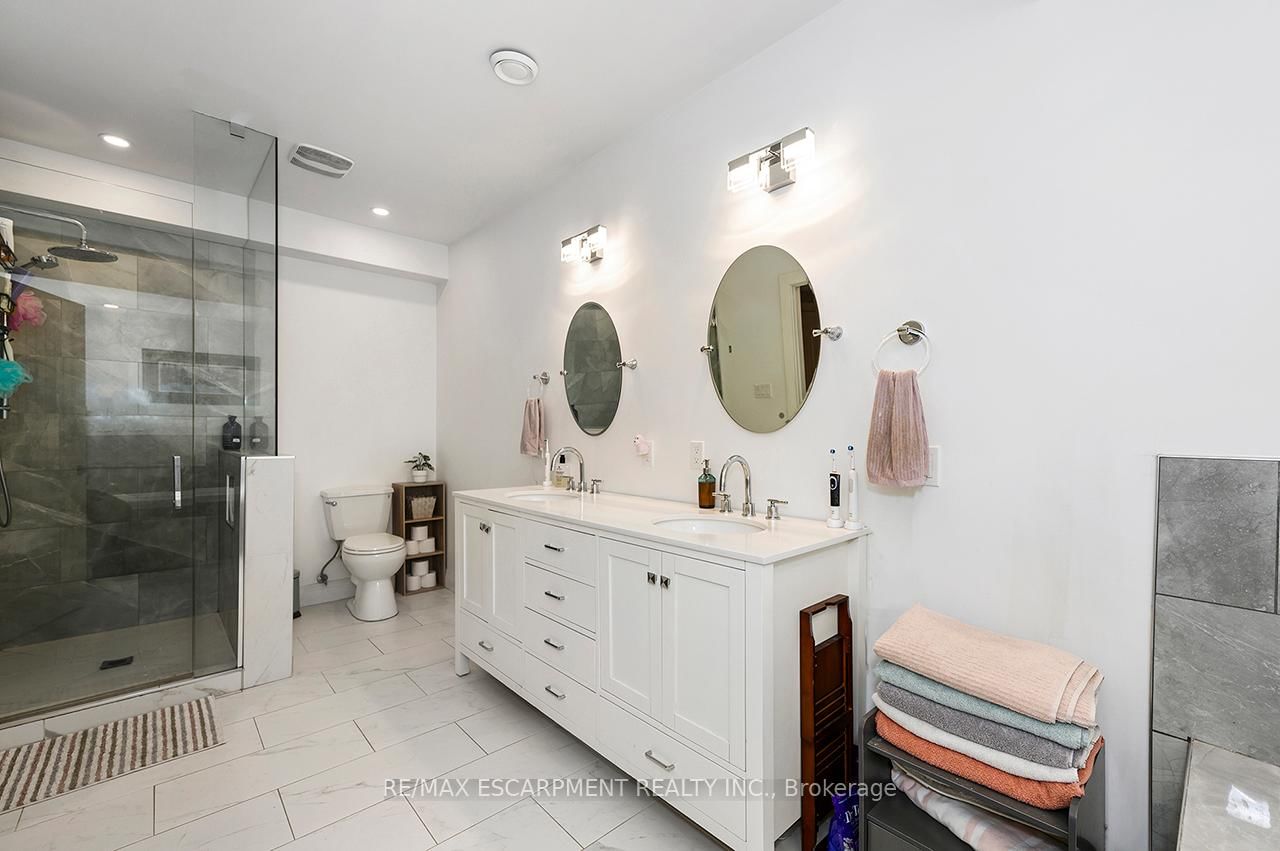 1068 Xavier Street • Gravenhurst, ON photo 32
