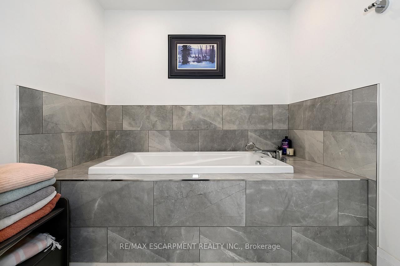 1068 Xavier Street • Gravenhurst, ON photo 33