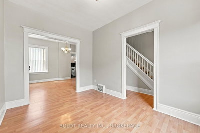 38 Mars Avenue • Hamilton, ON photo 8