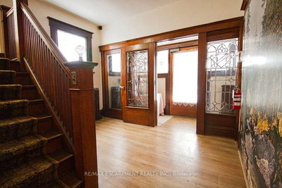 22 Blake Street • Hamilton, ON photo 9