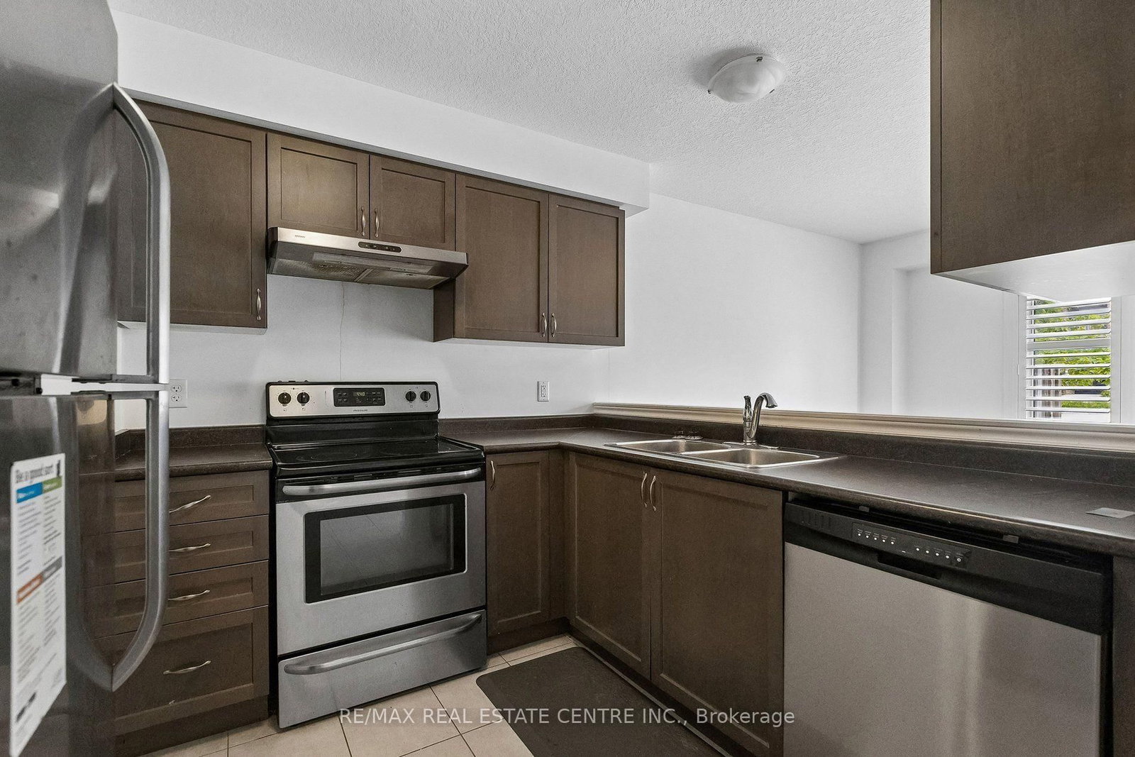 30O-30 Oldfield Dr, Guelph, view 14
