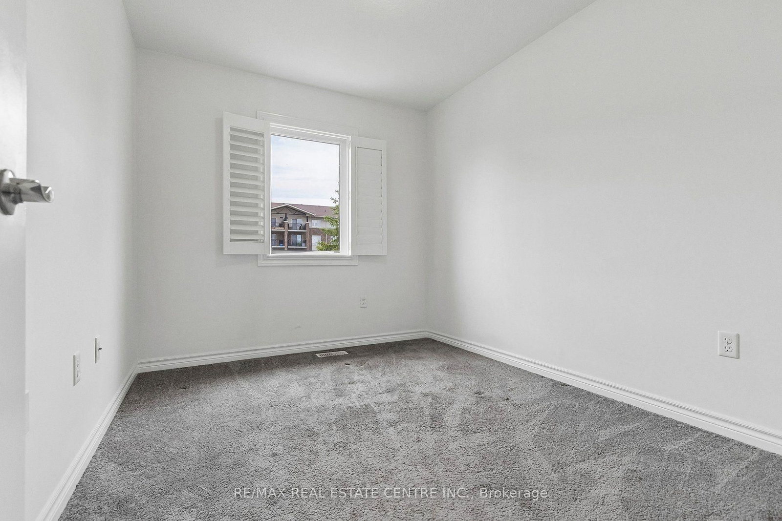 30O-30 Oldfield Dr, Guelph, view 33