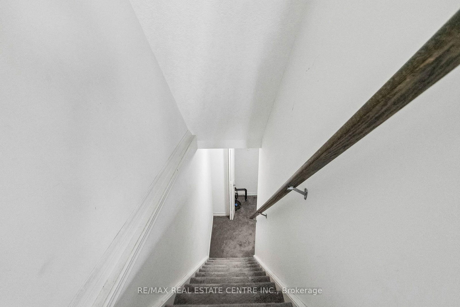30O-30 Oldfield Dr, Guelph, view 38